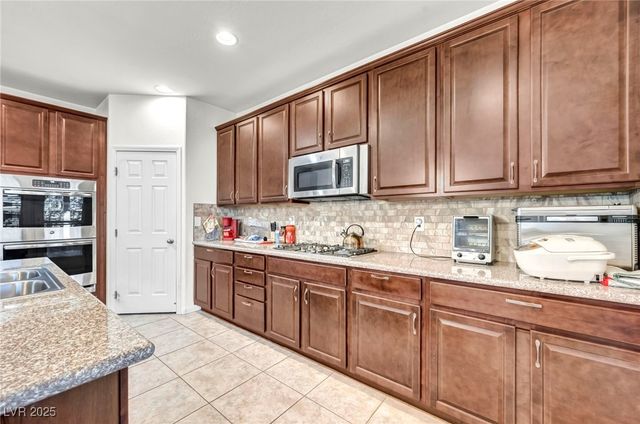 379 Pretissimo Lane, Henderson, NV 89011