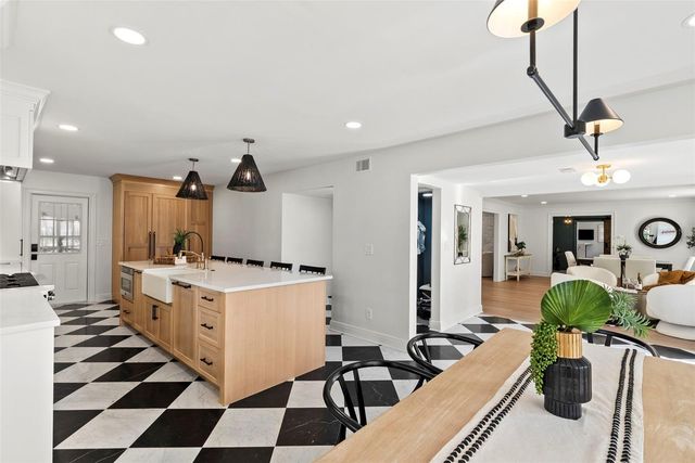 1207 S DRUID LANE, Tampa, FL 33629