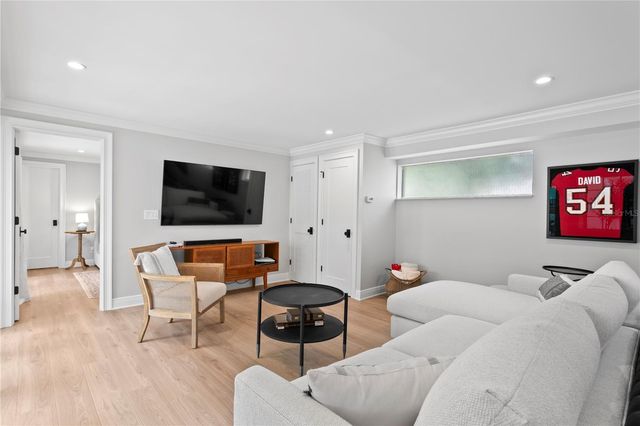 1207 S DRUID LANE, Tampa, FL 33629