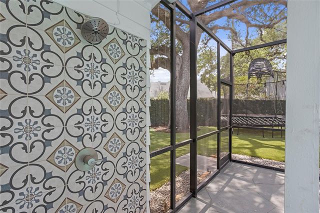 1207 S DRUID LANE, Tampa, FL 33629