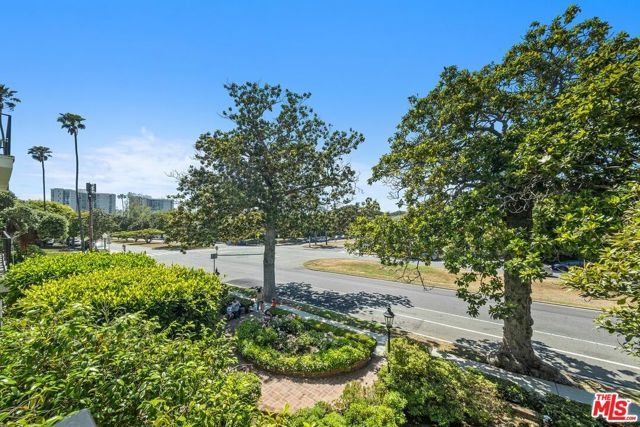 404 San Vicente Boulevard 201, Santa Monica, CA 90402