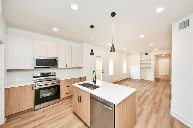 934 South Lane Unit A-B, Houston, TX 77088