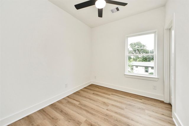 934 South Lane Unit A-B, Houston, TX 77088