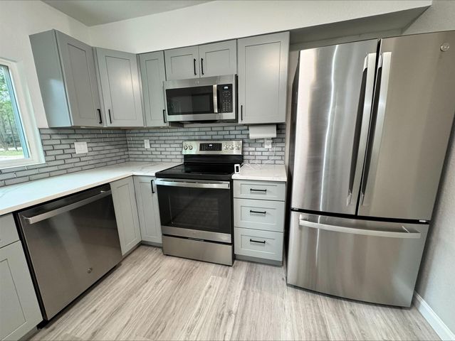 1004 E Red Cedar Circle, The Woodlands, TX 77380