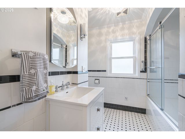 2742 BLUFF Ave Se, Salem, OR 97302