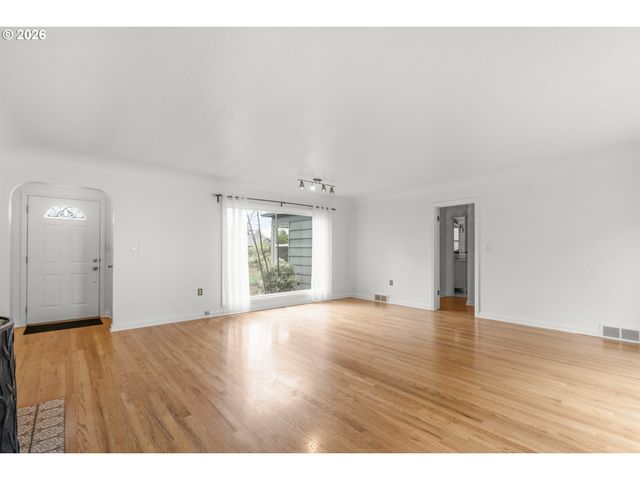 2742 BLUFF Ave Se, Salem, OR 97302