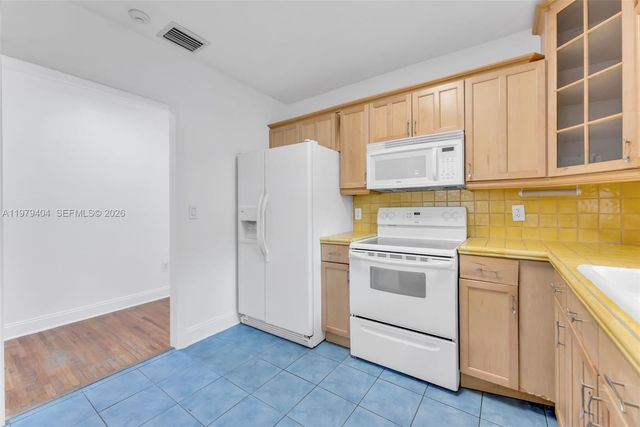 2121 SW 30th Ct 2121, Miami, FL 33145