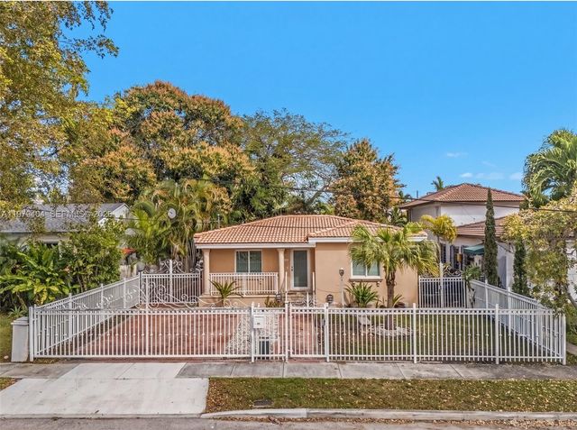 2121 SW 30th Ct 2121, Miami, FL 33145