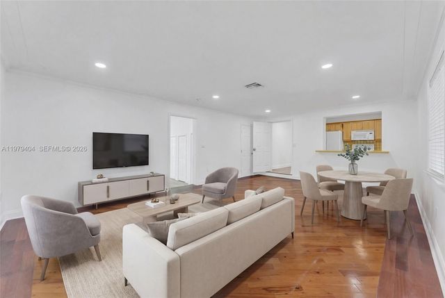 2121 SW 30th Ct 2121, Miami, FL 33145