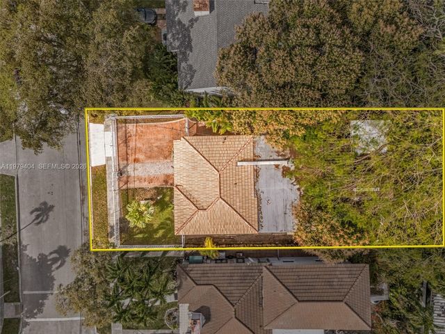 2121 SW 30th Ct 2121, Miami, FL 33145