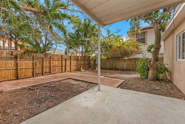 2121 SW 30th Ct 2121, Miami, FL 33145