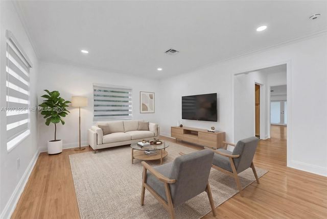 2121 SW 30th Ct 2121, Miami, FL 33145