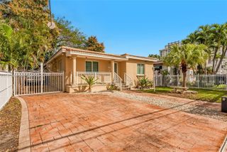 2121 SW 30th Ct 2121, Miami, FL 33145