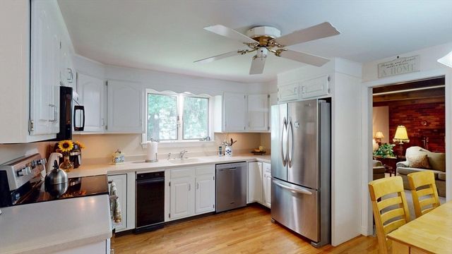 41 Wagon Wheel Rd, North Attleboro, MA 02760
