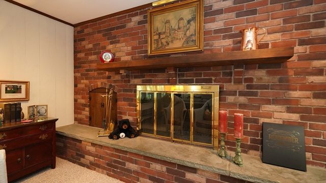 41 Wagon Wheel Rd, North Attleboro, MA 02760