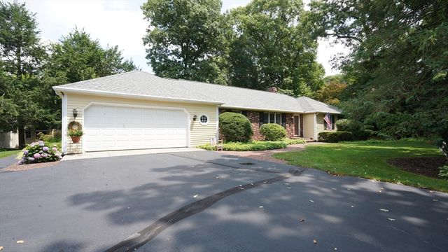 41 Wagon Wheel Rd, North Attleboro, MA 02760