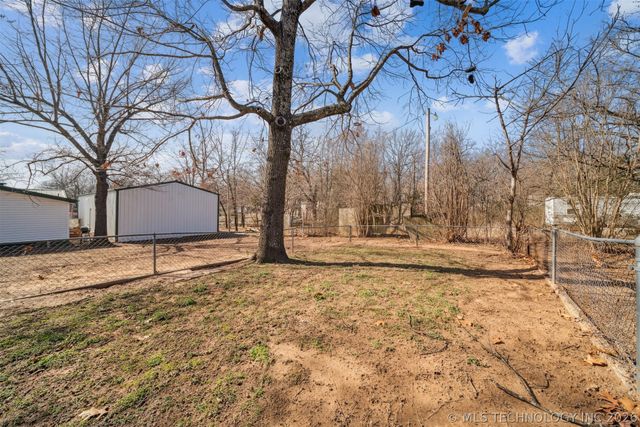 429572 E 1148 Road, Porum, OK 74455