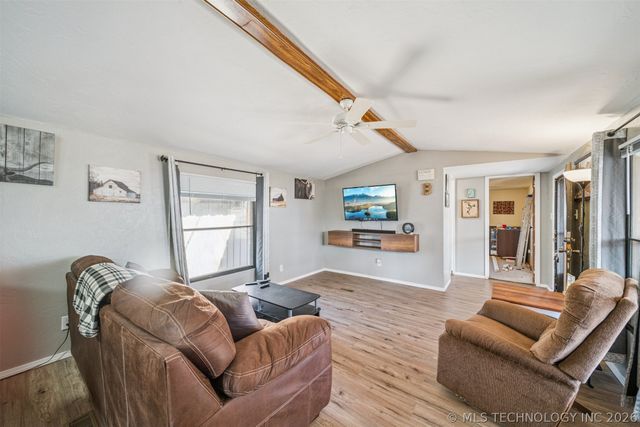 429572 E 1148 Road, Porum, OK 74455