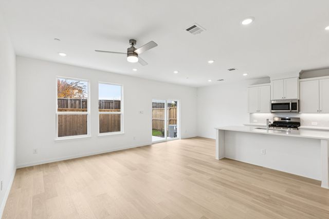 3737 Pierce Lane, Grand Prairie, TX 75052