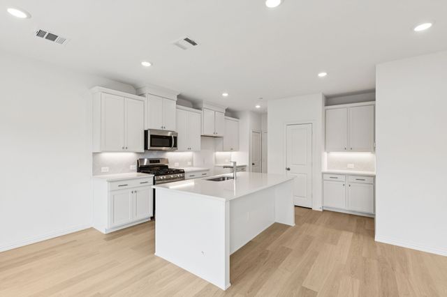 3737 Pierce Lane, Grand Prairie, TX 75052