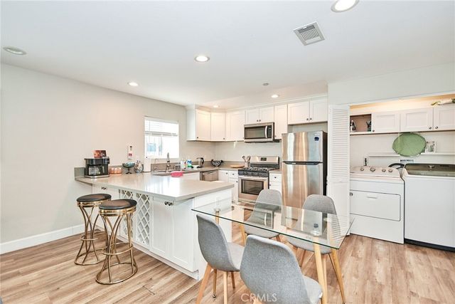 1307 W 9th, Santa Ana, CA 92703