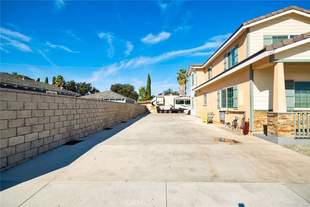 1307 W 9th, Santa Ana, CA 92703