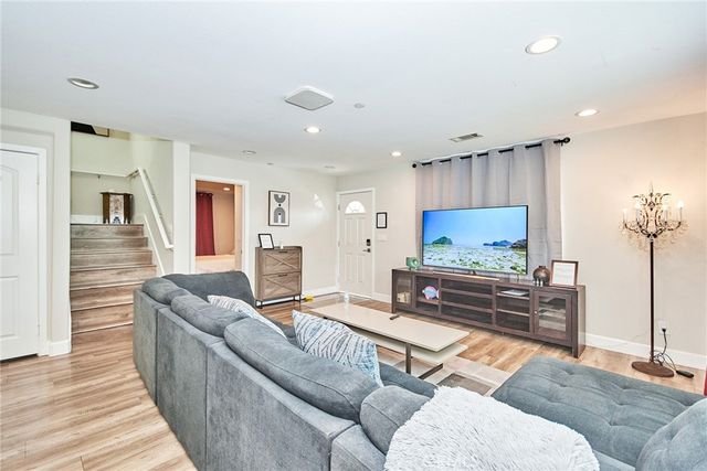 1307 W 9th, Santa Ana, CA 92703