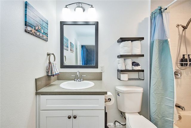 1307 W 9th, Santa Ana, CA 92703