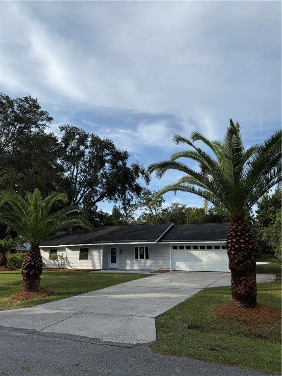 211 N Deerfield Drive, Brunswick, GA 31525