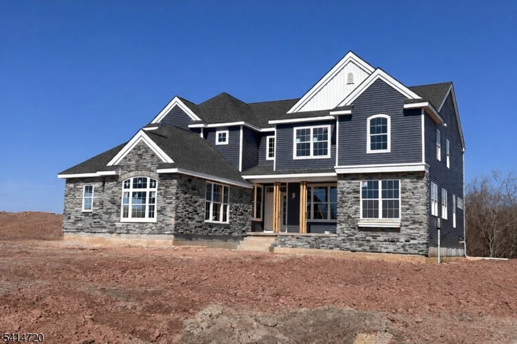 5 Paetzell Farm Rd, Milford Boro, NJ 07830