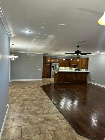 2 Cambridge Place, Borger, TX 79007