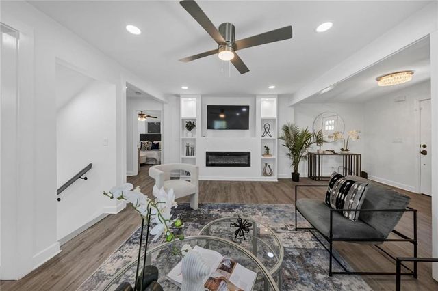 1110 Oak Knoll Terrace SE, Atlanta, GA 30315