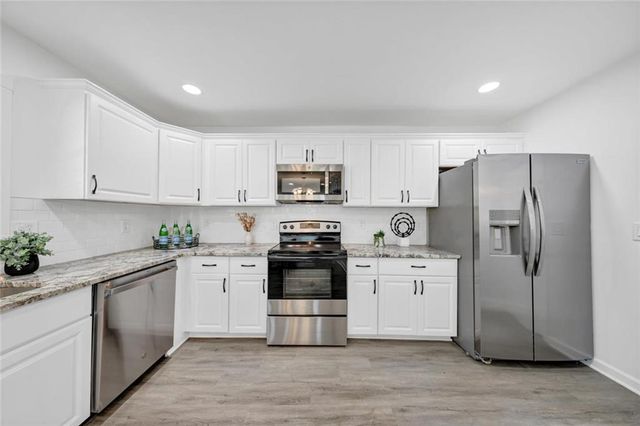 1110 Oak Knoll Terrace SE, Atlanta, GA 30315