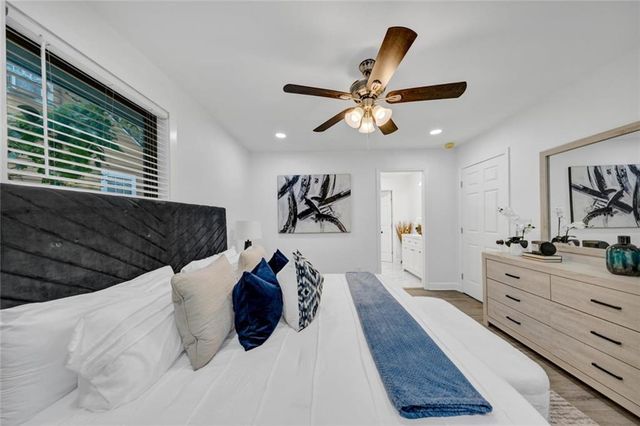 1110 Oak Knoll Terrace SE, Atlanta, GA 30315