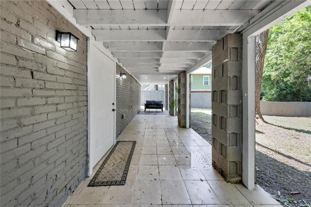 1110 Oak Knoll Terrace SE, Atlanta, GA 30315