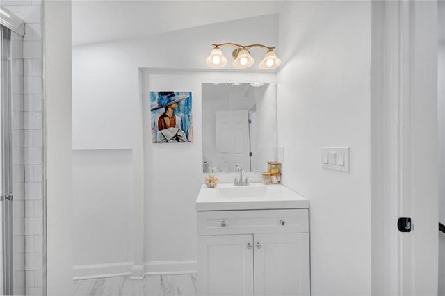 1110 Oak Knoll Terrace SE, Atlanta, GA 30315