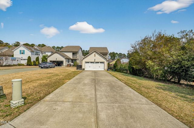 916 Conifer Forest Lane, Wake Forest, NC 27587