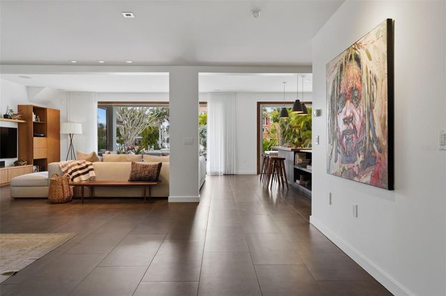 541 S WASHINGTON DRIVE, Sarasota, FL 34236