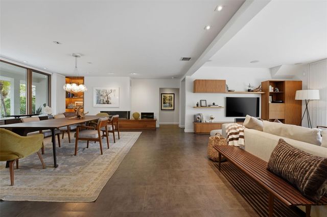 541 S WASHINGTON DRIVE, Sarasota, FL 34236