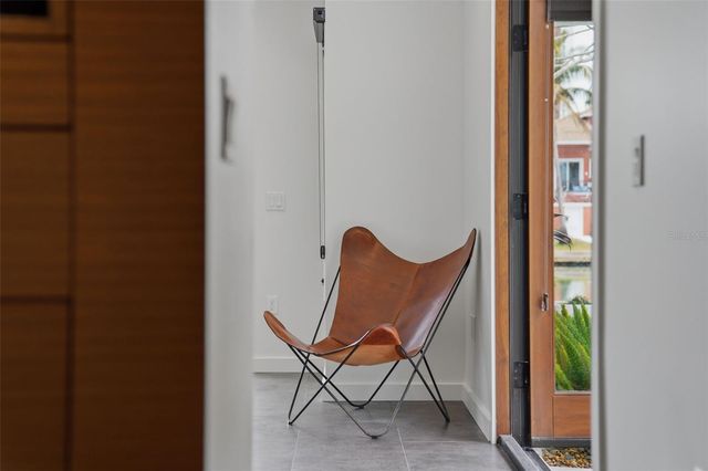 541 S WASHINGTON DRIVE, Sarasota, FL 34236