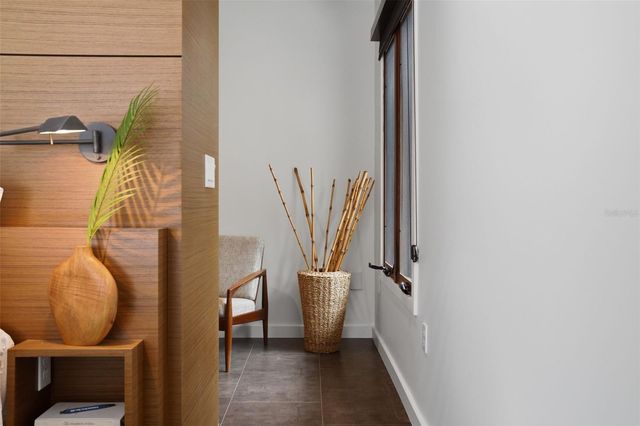 541 S WASHINGTON DRIVE, Sarasota, FL 34236