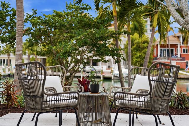 541 S WASHINGTON DRIVE, Sarasota, FL 34236