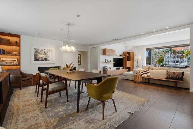 541 S WASHINGTON DRIVE, Sarasota, FL 34236