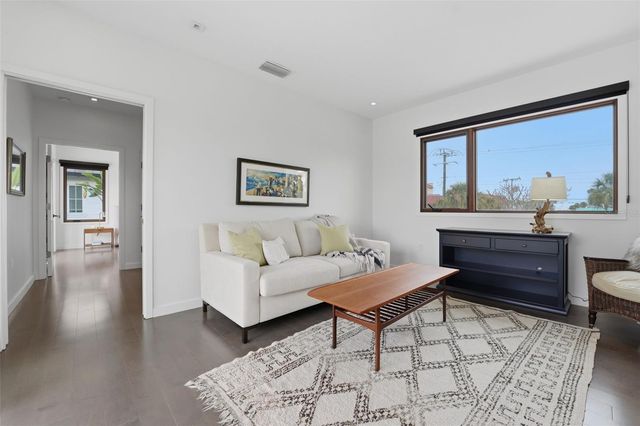 541 S WASHINGTON DRIVE, Sarasota, FL 34236