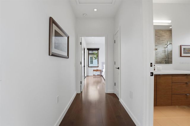 541 S WASHINGTON DRIVE, Sarasota, FL 34236