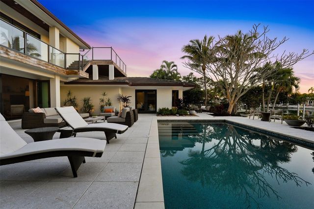 541 S WASHINGTON DRIVE, Sarasota, FL 34236