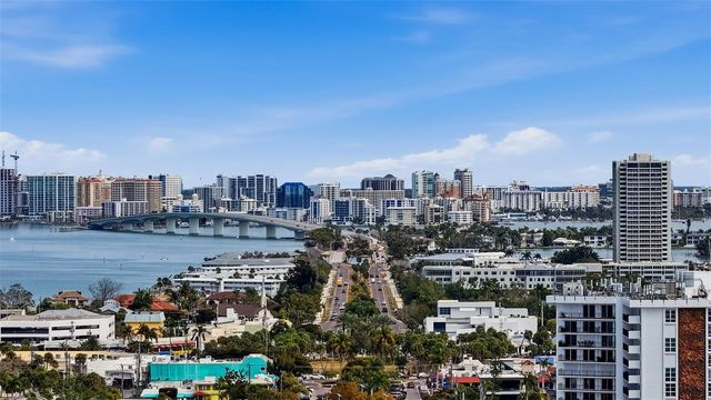 541 S WASHINGTON DRIVE, Sarasota, FL 34236