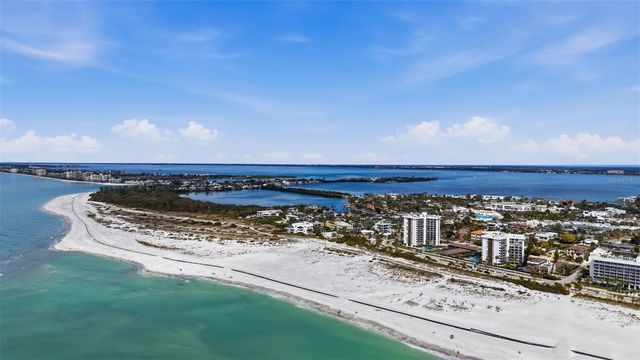 541 S WASHINGTON DRIVE, Sarasota, FL 34236