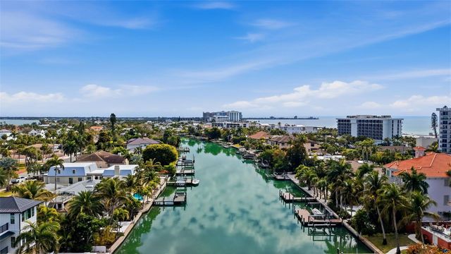 541 S WASHINGTON DRIVE, Sarasota, FL 34236