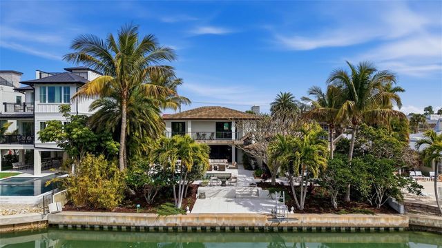 541 S WASHINGTON DRIVE, Sarasota, FL 34236